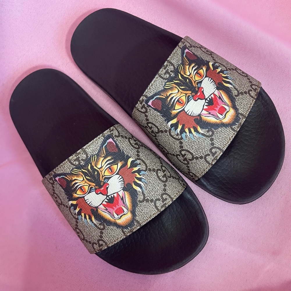 Gucci tiger slides